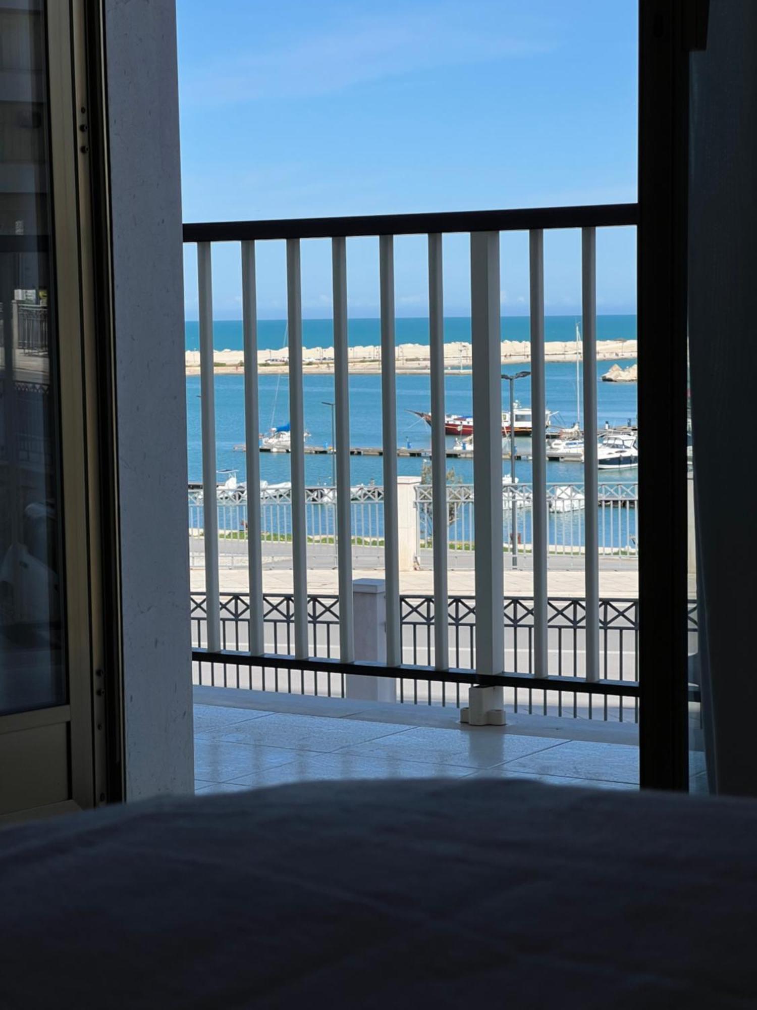 Апартаменты Casa Roberta With Balcony And Sea View Вьесте Экстерьер фото