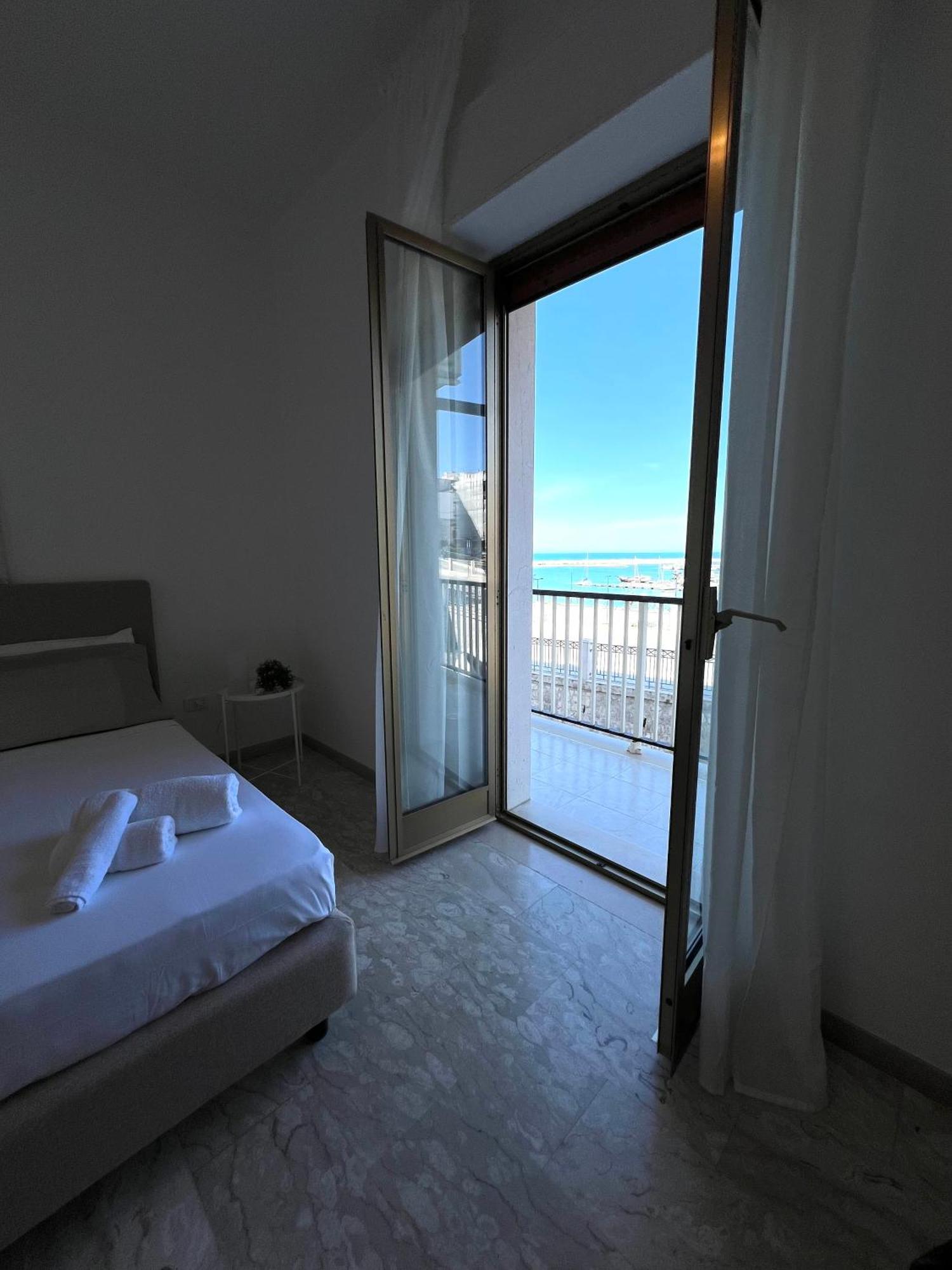 Апартаменты Casa Roberta With Balcony And Sea View Вьесте Экстерьер фото
