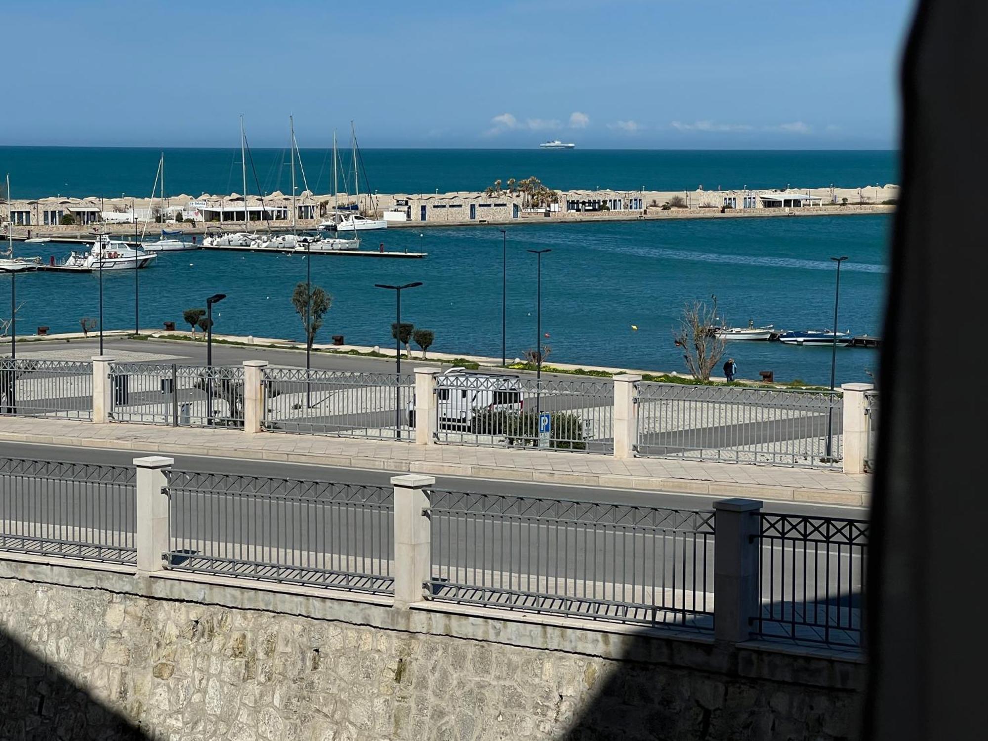 Апартаменты Casa Roberta With Balcony And Sea View Вьесте Экстерьер фото